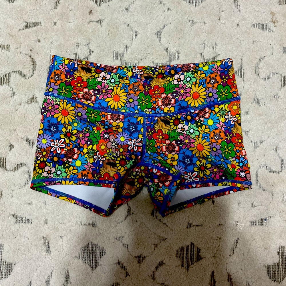 FLEO gym shorts , neon floral .